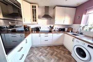 Kitchen- click for photo gallery
